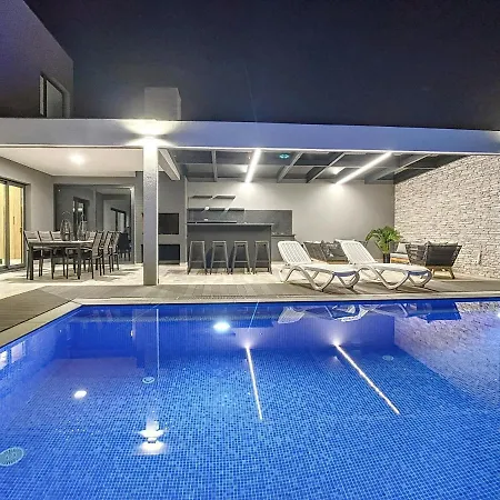 De La Ponte By Atlantic * Arco da Calheta (Madeira)