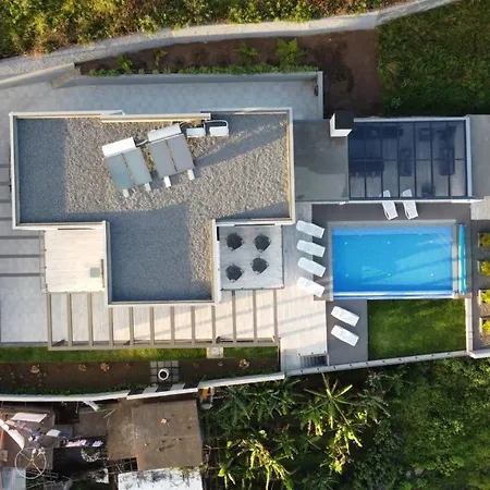 Villa De La Ponte By Atlantic