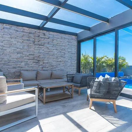 Villa De La Ponte By Atlantic *